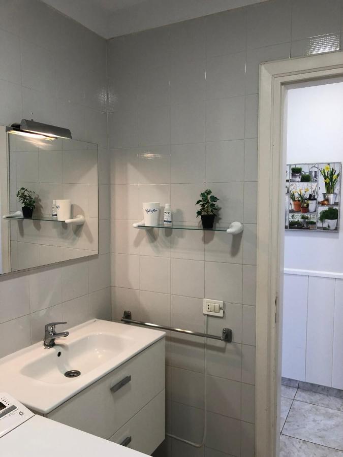Apartamento De 1 Dormitorio En Victoria Court 2 Los Cristianos. Лос Кристианос Экстерьер фото