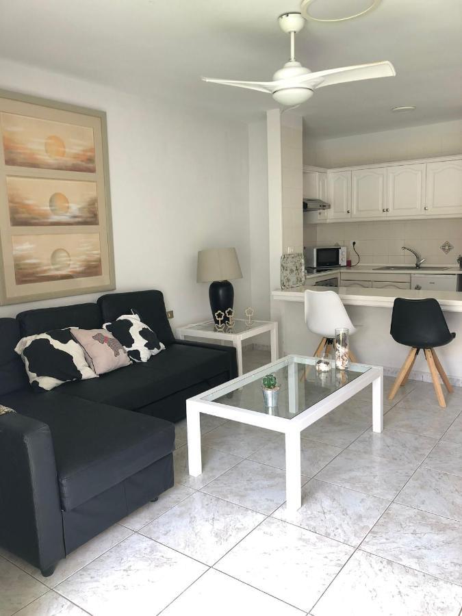 Apartamento De 1 Dormitorio En Victoria Court 2 Los Cristianos. Лос Кристианос Экстерьер фото
